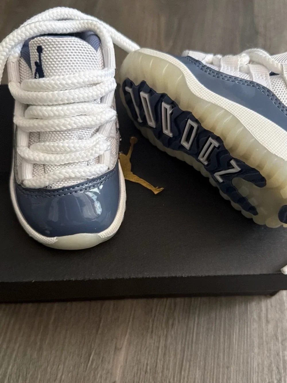 Jordan 11 Retro Low TD Diffused Blue / Midnight Navy
